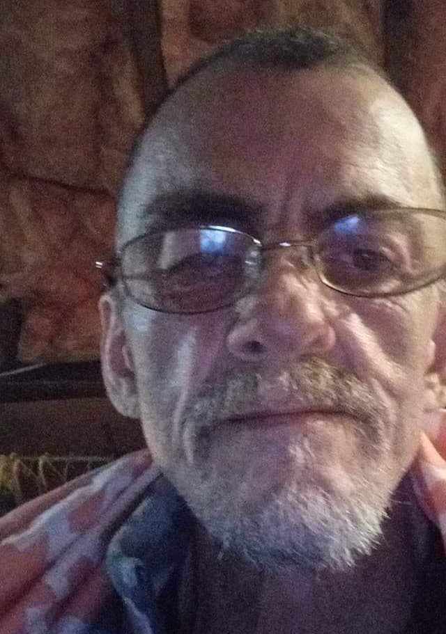 CARLOS LLAMAS