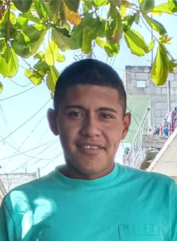 Bryan Flores Calderon