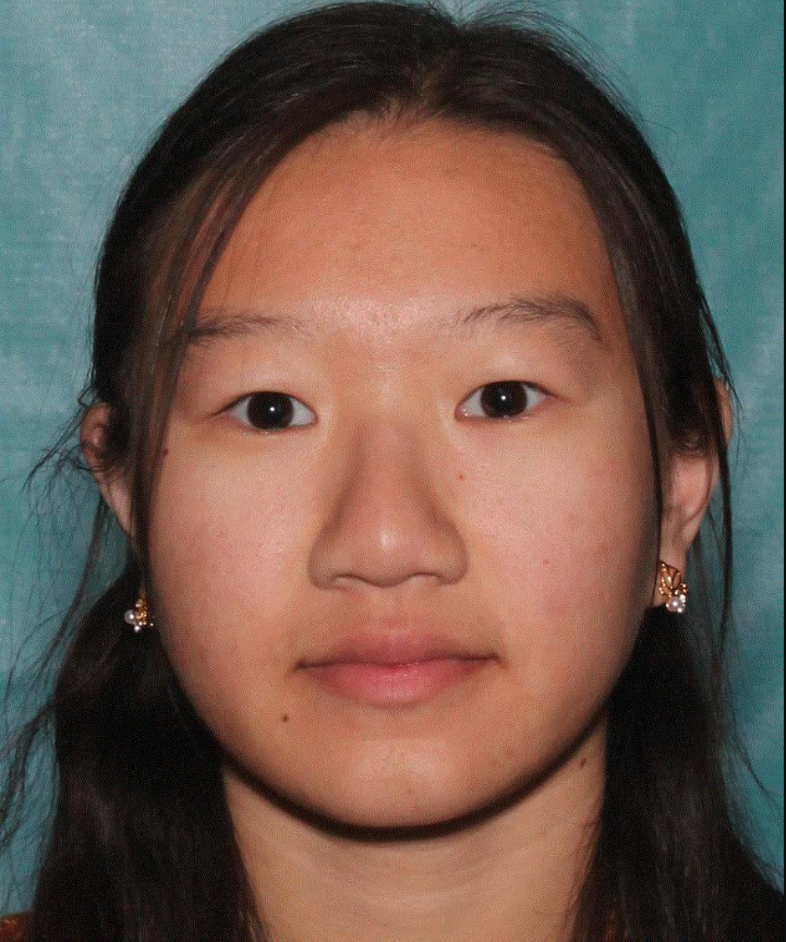 Alora Vang